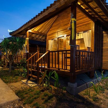 Gatri Hut Hotel Nusa Lembongan  Ngoại thất bức ảnh